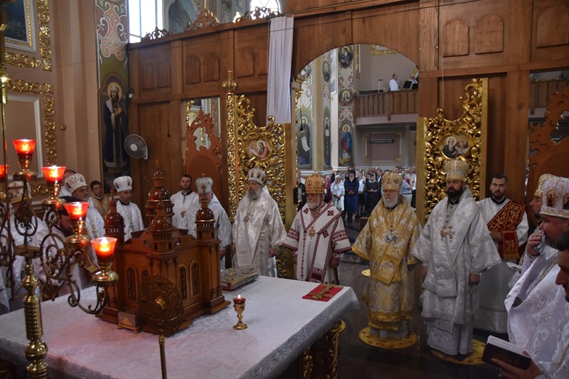 Історичний день у Коломиї: п’ять архієреїв спільно звершили Літургію на Преображення