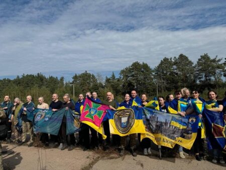 Звільнення захисників «Азовсталі» та інших українців із російського полону