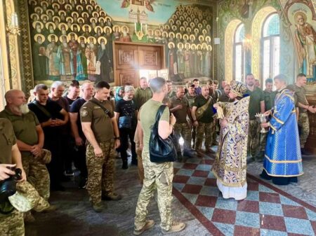 Капелани ПЦУ на передовій: духовний оплот і підтримка захисників України