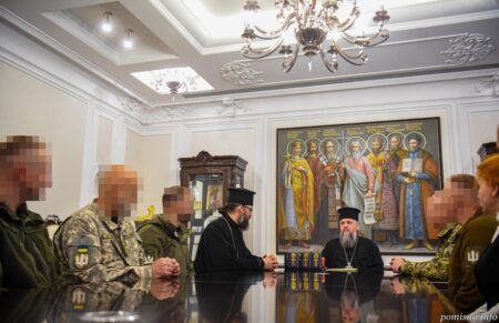 Митрополит Епіфаній відзначив військових авіаторів церковними нагородами за відвагу