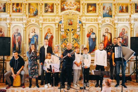 Молитва і єдність: як у Богушівці об’єдналися віряни заради допомоги воїнам