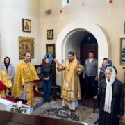 Молитви за воїнів і полеглих: митрополит Олександр очолив літургію у Спасо-Преображенському храмі