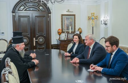 Митрополит Епіфаній і Міністр закордонних справ обговорили духовну незалежність України