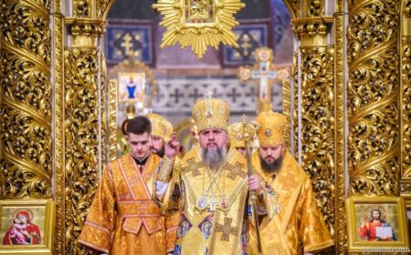 Золотоверхий собор: Митрополит Епіфаній очолив службу за мир в Україні та хіротонію диякона