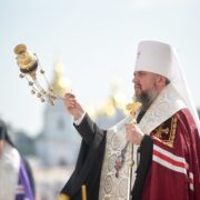Дмитрівська субота: молитовна пам'ять про рідних і полеглих воїнів у день поминання