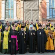 У Харкові відбулася молитва за перемогу України: Митрополит Епіфаній очолив богослужіння