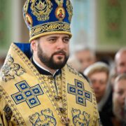 Молитва за полеглих воїнів: Митрополит Епіфаній на Личаківському кладовищі