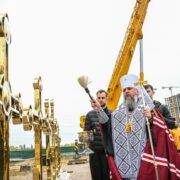 У Києві освятили накупольні хрести храму на честь святих мучеників Бориса і Гліба
