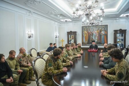 Блаженнійший Епіфаній нагородив добровольців за службу Україні