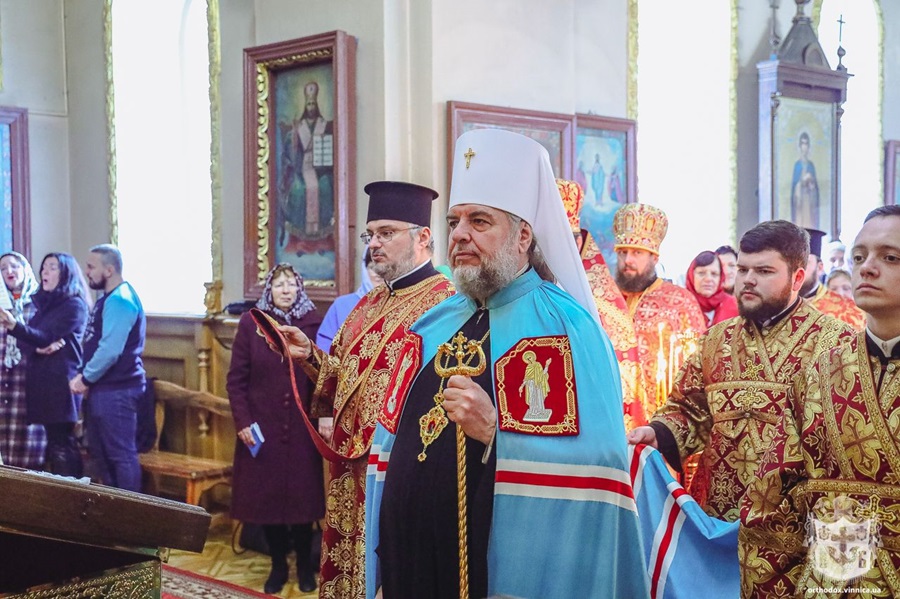 Освячення оновленого храму святої Параскеви П’ятниці у Глухівцях: урочисте богослужіння та нагородження благодійників