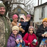 Фольклор, патріотизм і допомога: у КПБА зібрали кошти для українських захисників