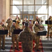 Військовий оркестр на Волині виконав різдвяні колядки, об'єднавши віру та надію