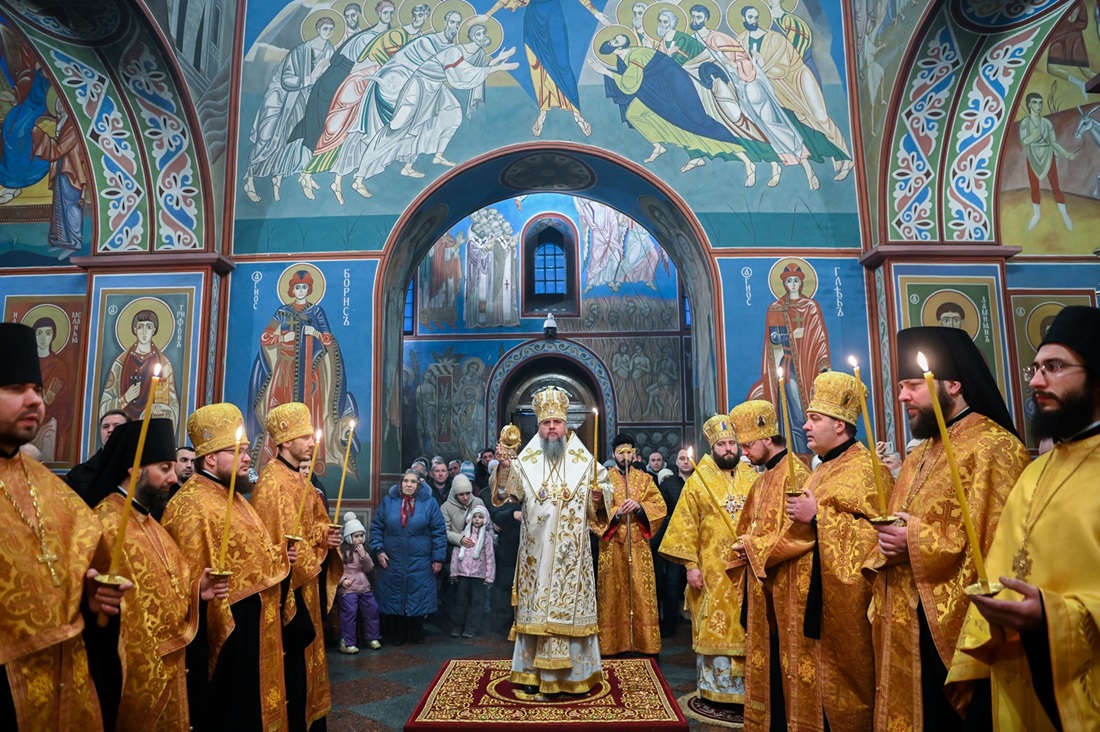 Свято-Михайлівський Золотоверхий собор прийняв святкове Всенічне бдіння під проводом Митрополита Епіфанія
