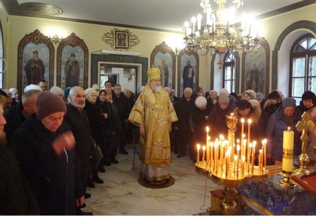 Освячення храму і молитва за Україну: архіпастирський візит митрополита Михаїла до Ладижина