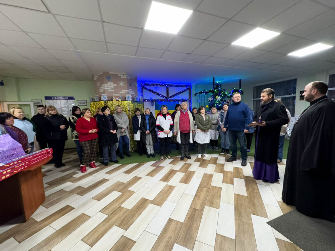 Святошинський дитячий будинок-інтернат отримав благословення митрополита Олександра до Різдва Христового