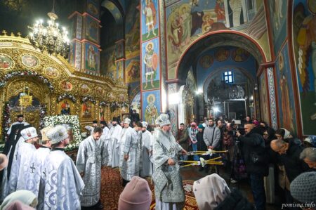 Блаженнійший Епіфаній провів різдвяну службу у Свято-Михайлівському соборі
