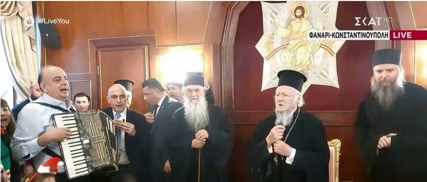 Святкові колядки на Фанарі: молодь дарує радість Різдва