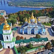 Свято-Михайлівський собор запрошує вірян на важливі служби 13–19 січня