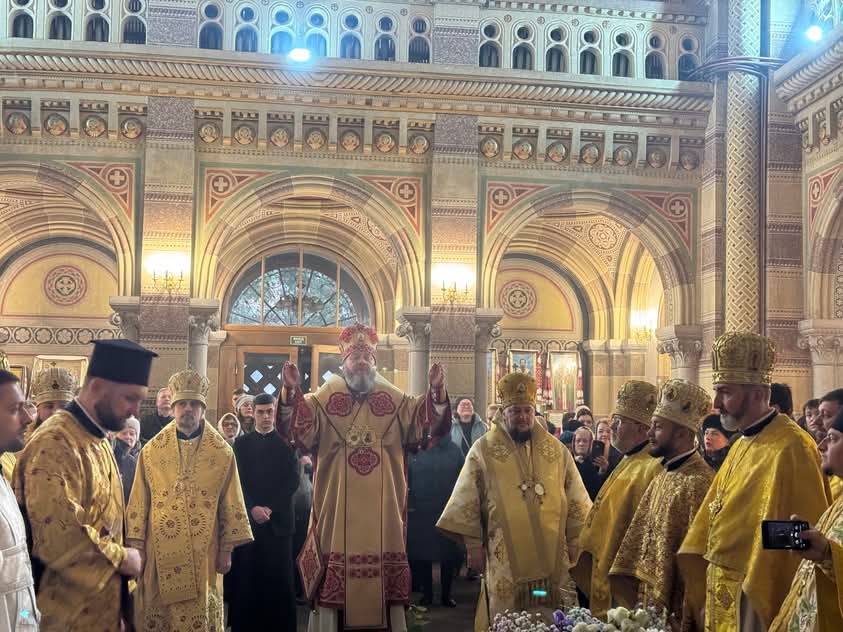 Три Святителі: у храмі ЧНУ відбулося святкове богослужіння