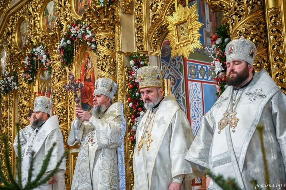 Божественна літургія у Києві: молитви за мир та перемогу України