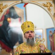 Перша служба у храмі Шевченкового після тривалої боротьби