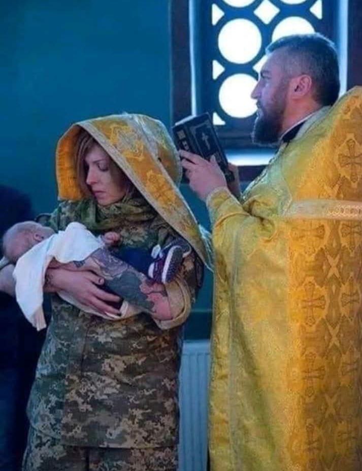 Вона бореться: жінка, яка тримає небо над Україною