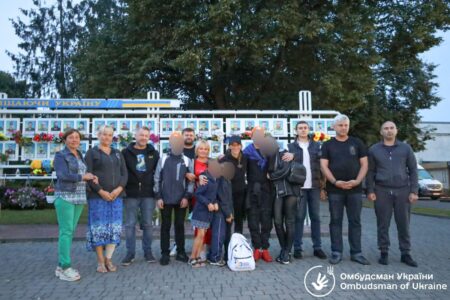 Українські діти повертаються додому: дев’ять сердець знову в рідних обіймах