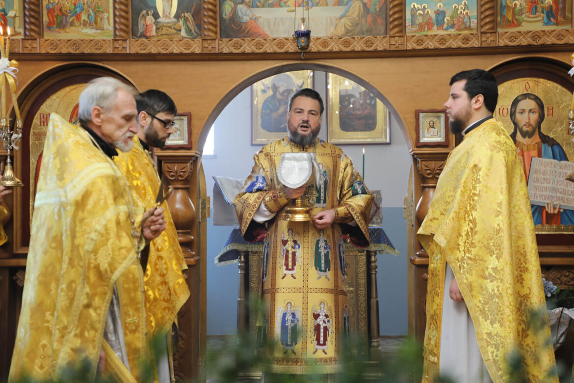 Перше відвідування: Митрополит Олександр звершив урочисту відправу в парафії Рудні