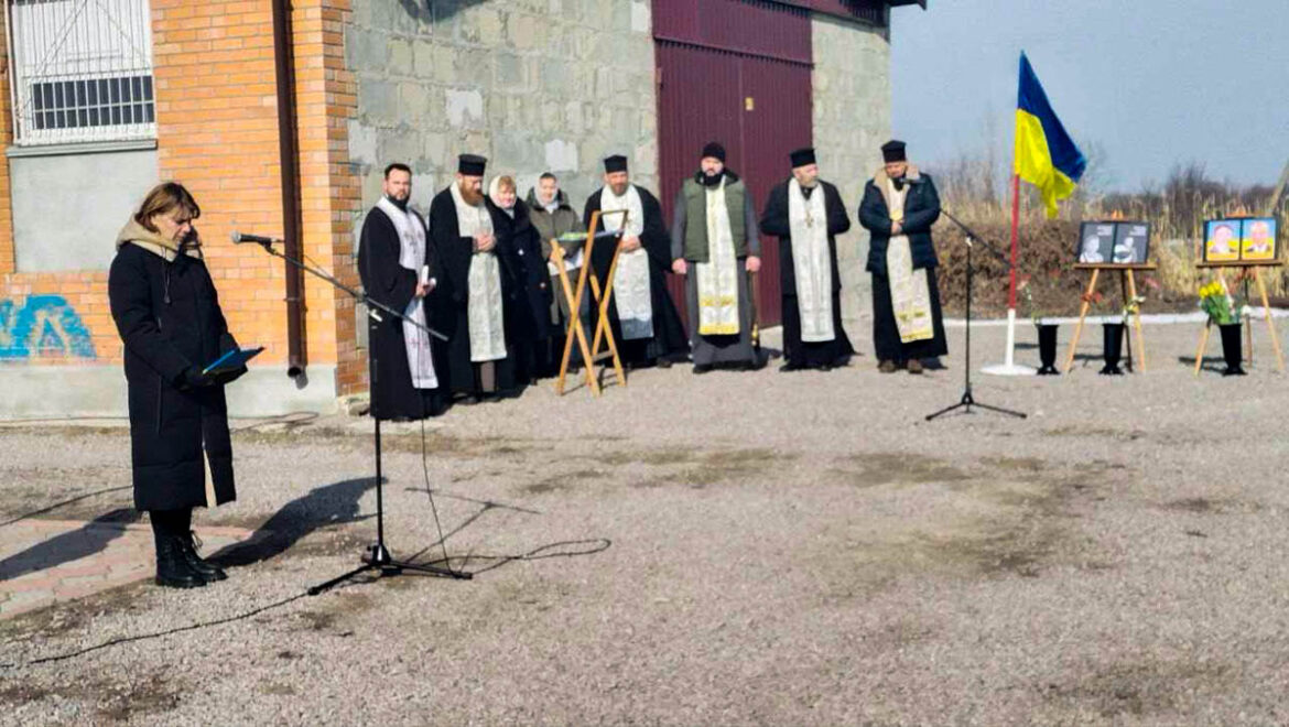 Священики Броварщини помолилися за загиблих мешканців села Перемога