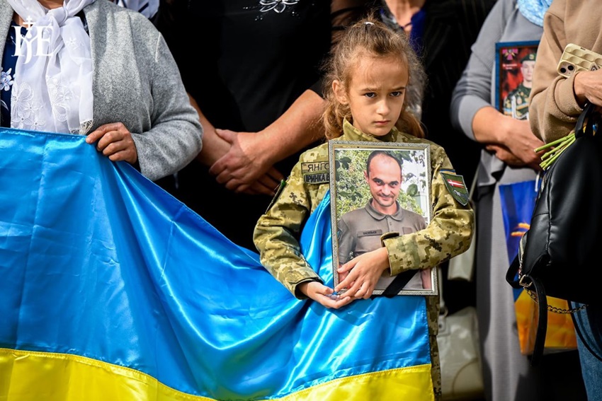 «Не залишайте людей у горі самих» – заклик Митрополита Епіфанія
