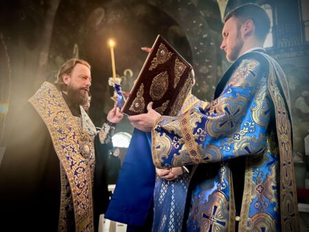 В Києво-Печерській лаврі звершено акафіст Пресвятій Богородиці