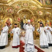 Митрополит Епіфаній очолив Великодні богослужіння у Свято-Михайлівському Золотоверхому соборі