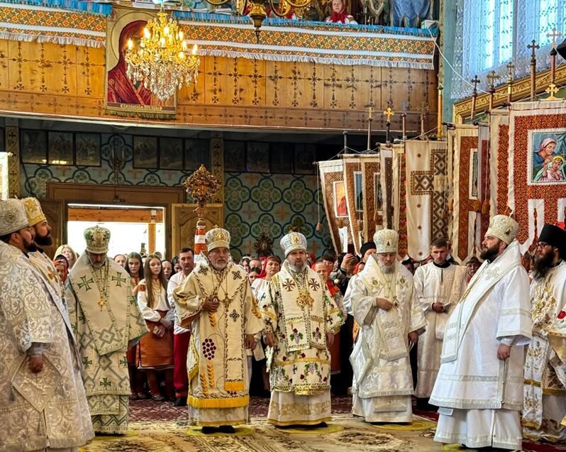 Православна громада Космача відзначила 100-річчя Патріарха Володимира