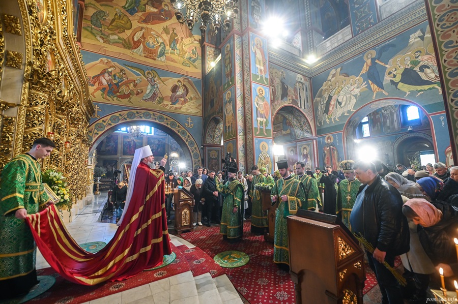 Молитва за мир і перемогу: у столиці відбулась святкова літургія з участю Митрополита Епіфанія