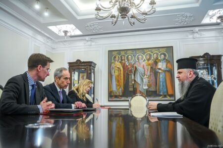 Допомога дітям і відновлення храмів: зустріч Митрополита Епіфанія та посла Мальтійського Ордену