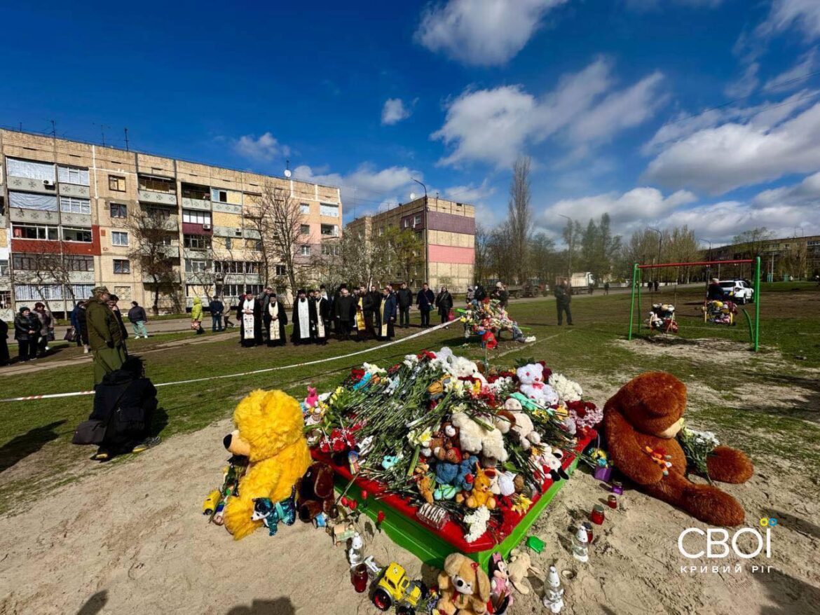 У Кривому Розі помолилися за жертв ракетного удару