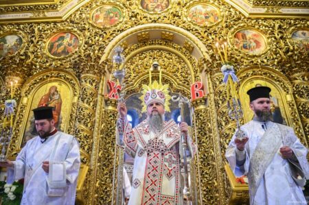 Блаженнійший Епіфаній звершив Велику Пасхальну вечірню у серці Києва