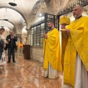 Українська Літургія в серці Італії: молитва біля мощей Святого Миколая