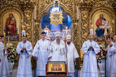 Урочисте Всенічне бдіння у Михайлівському соборі очолив Митрополит Епіфаній