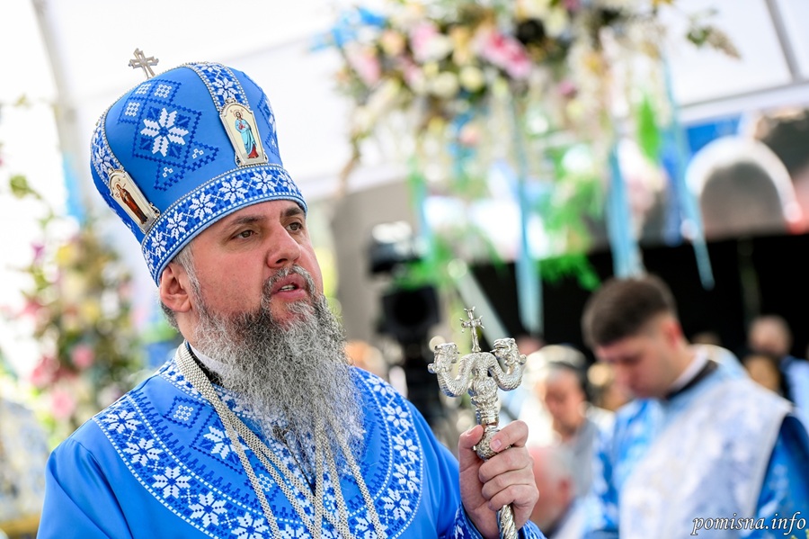 Від Тернополя до неба: молитва перед чудотворною іконою