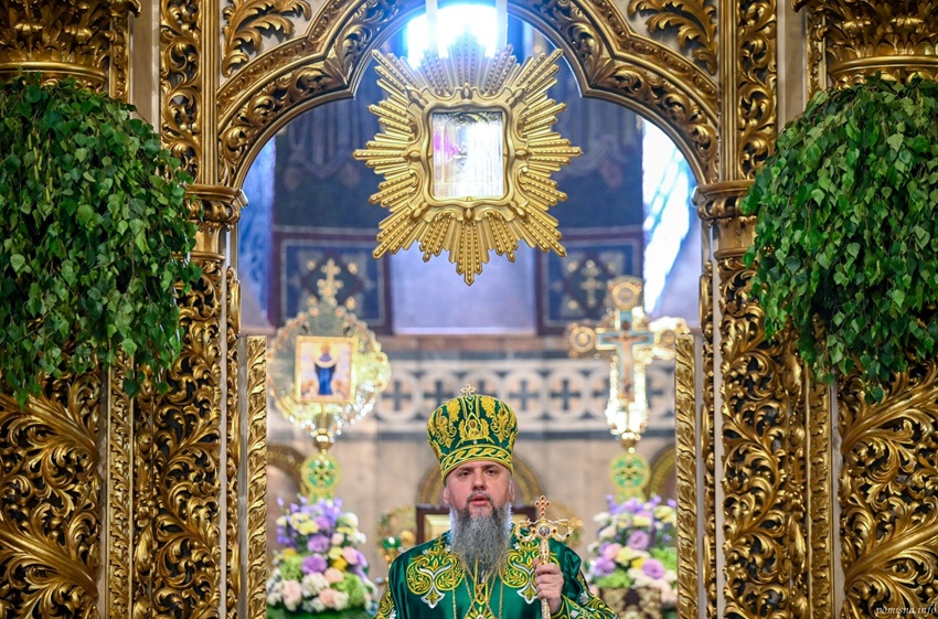 «Не лише бачити, але й наповнитися Богом»: Слово Митрополита Епіфанія на Трійці