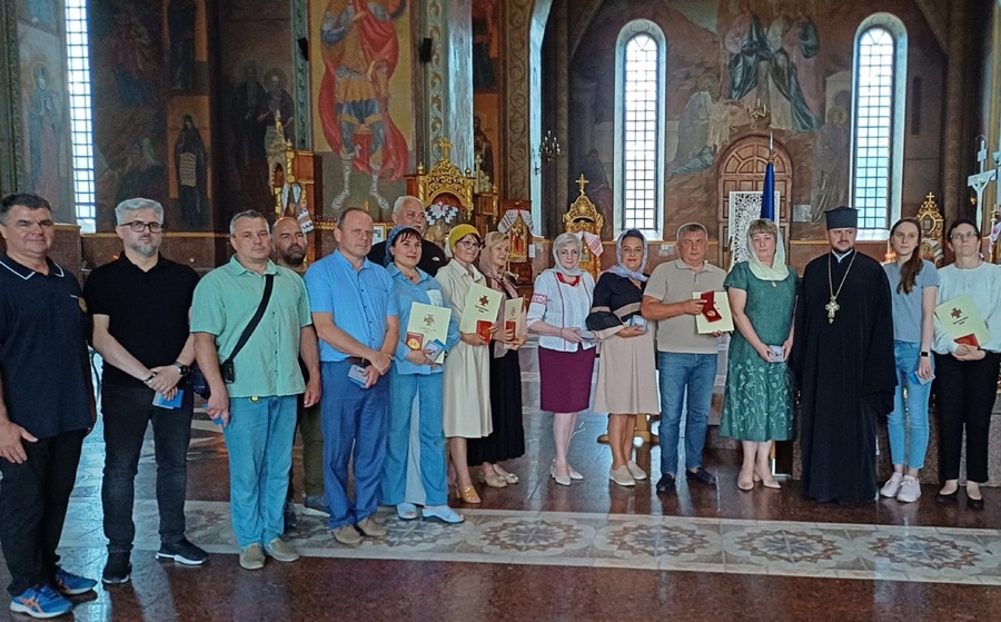 Подяка за життя: лікарів Черкас вшанувала Православна Церква України