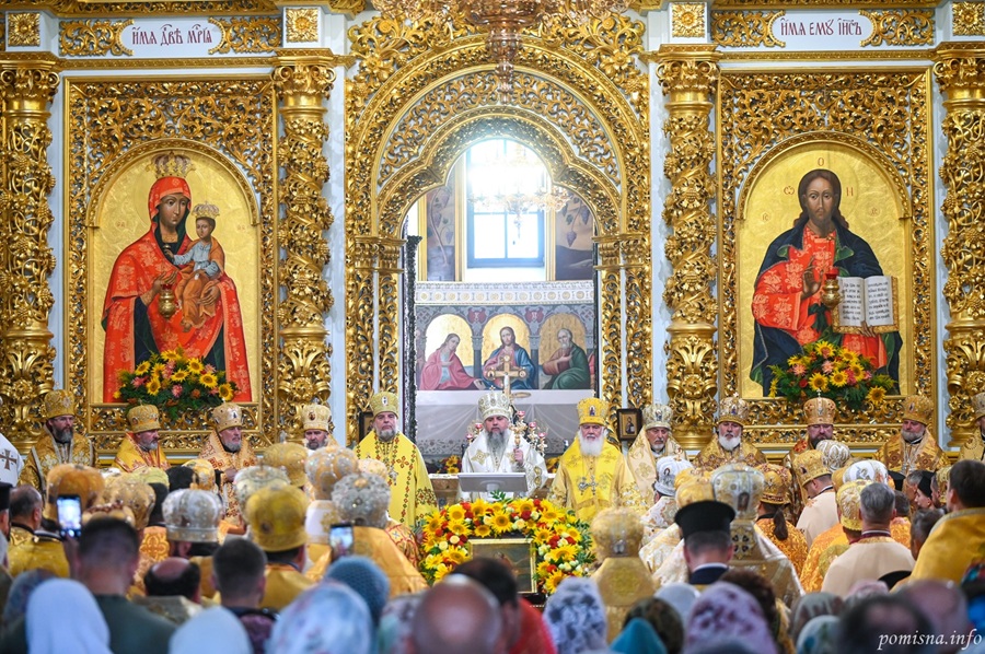 У Лаврі звершили літургію до Дня Хрещення Русі: молитва і надія