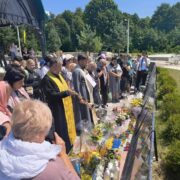 Коли серце стискає тривога, молитва стає бронею