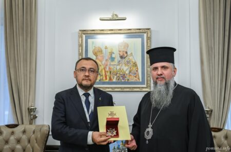 Василь Боднар отримав орден ПЦУ з рук Митрополита Епіфанія