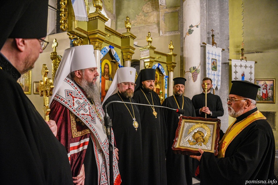 У Львові Митрополит Епіфаній благословив студентів-богословів