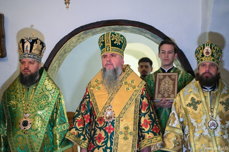 Собор преподобних у Дальніх печерах: ПЦУ молилася за мир в Україні