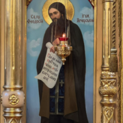 Світло над печерами: чудеса під час перенесення мощей святого Феодосія