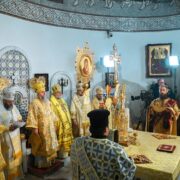 Митрополит Епіфаній очолив святкову літургію на честь 15-річчя Спасо-Преображенського собору