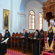 У Саду Богородиці: Митрополит Епіфаній молиться на Афоні за перемогу України